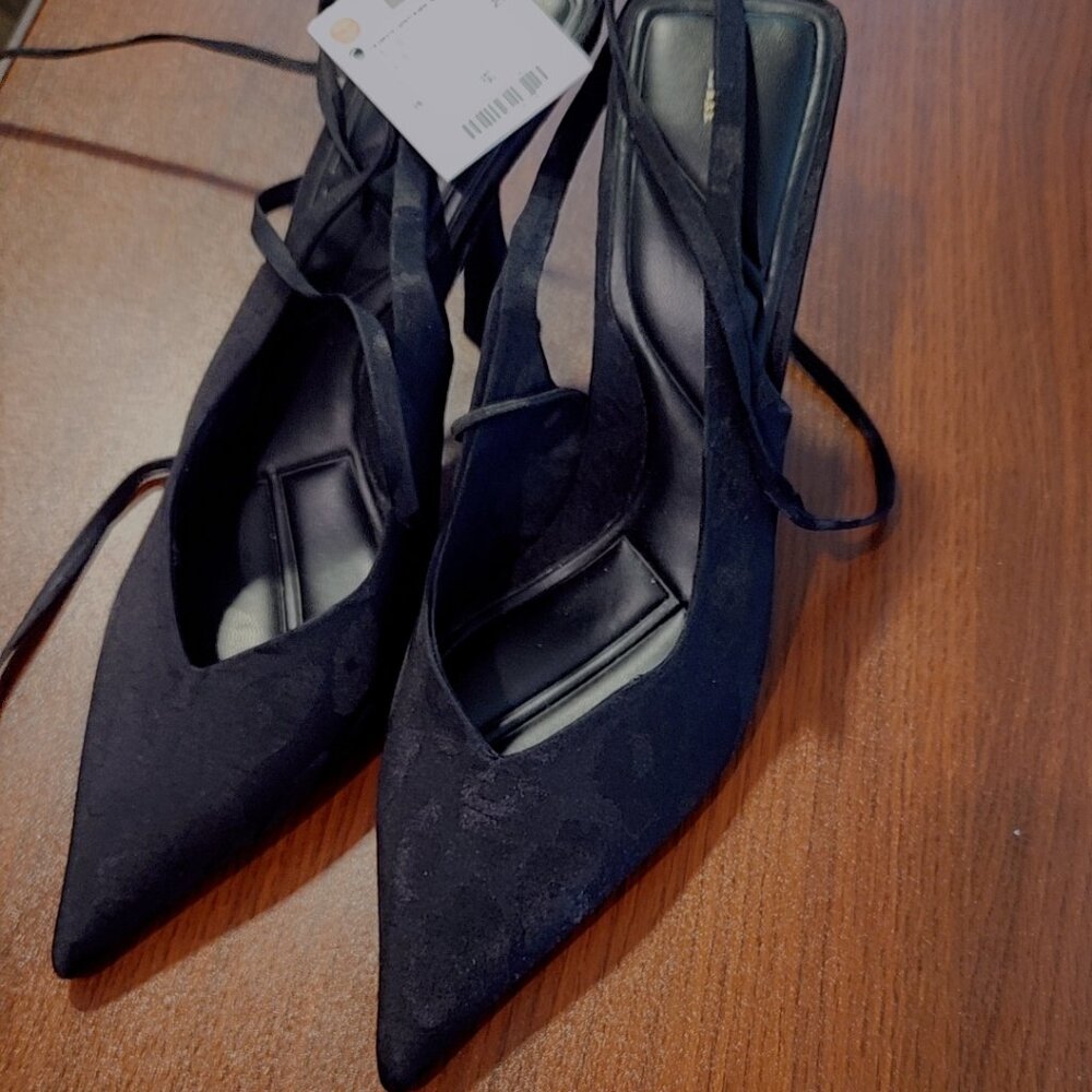 Black leopard print Zara lace up heels